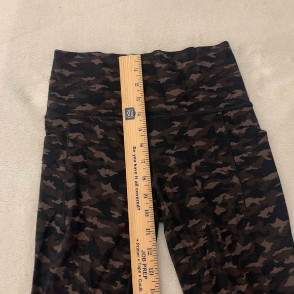 ATHLETA CAMOUFLAGE ULTRA HIGH RISE ELATION BUTTERY SOFT TIGHT SIZE SMALL - Picture 4 of 8